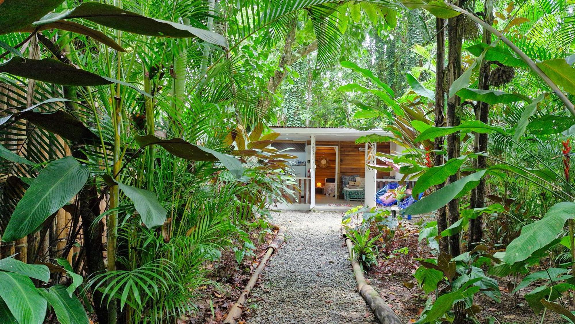 Up! House Costa Rica ~ 2 Casitas In Playa Chiquita Villa Puerto Viejo de Talamanca Exterior photo